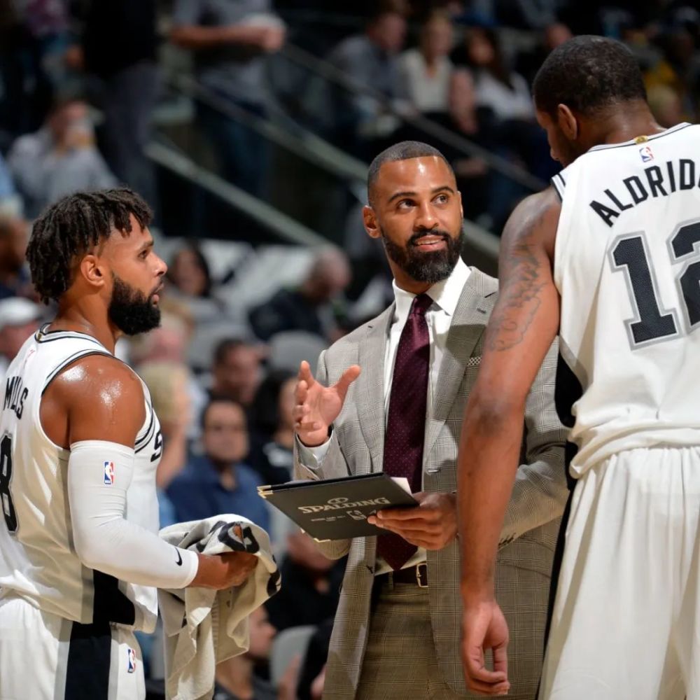 击扳回一局 击扳回一局