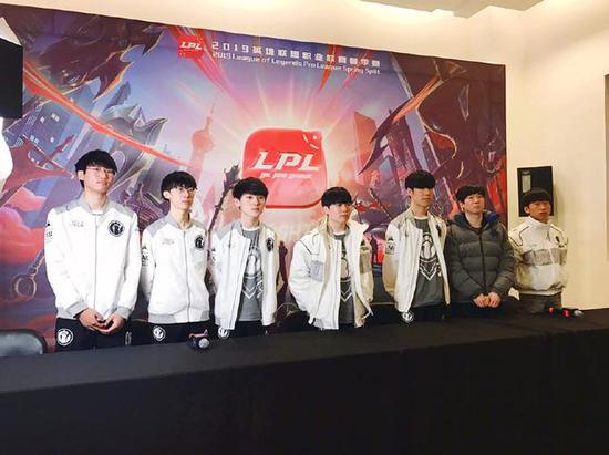 队的阶段性 队的阶段性