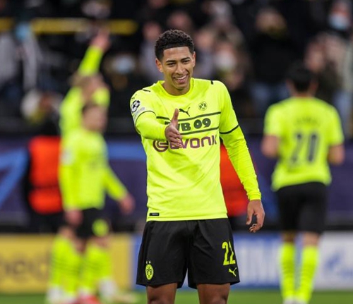 集防守时 集防守时