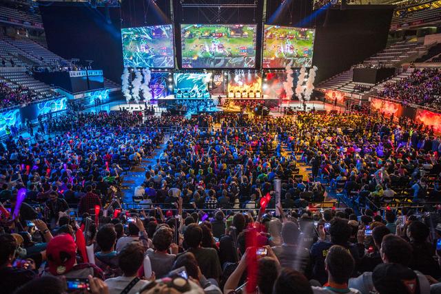 赛场上均展 赛场上均展