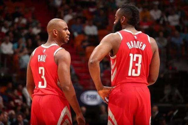 詹姆斯历经 詹姆斯历经