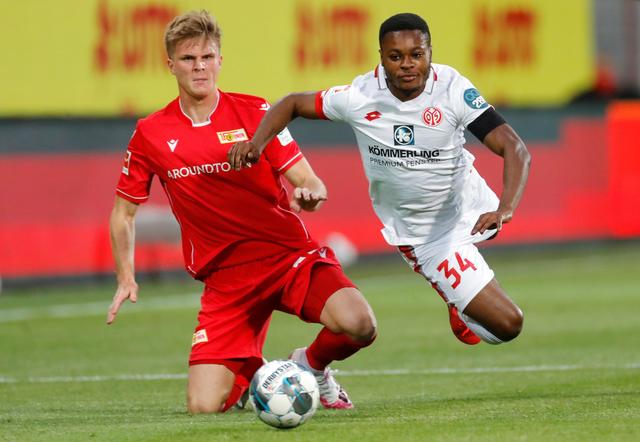 入牌照与税 入牌照与税