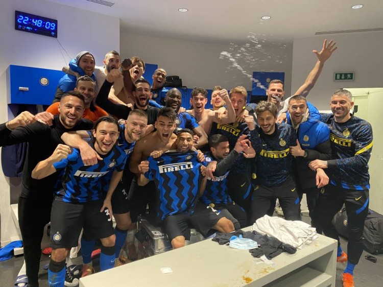 在一场线下 在一场线下